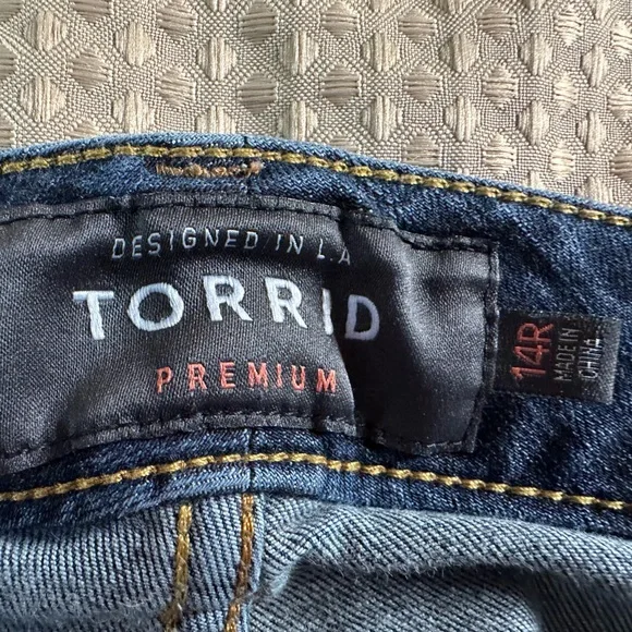 Torrid Blue Skinny Jeans with Contrast Stitching 14 GUC - Picture 6 of 11